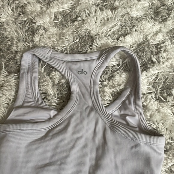 ALO YOGA TANK - Picture 3 of 3